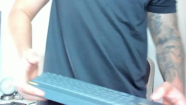 Ken_mailik1's cam snapshot