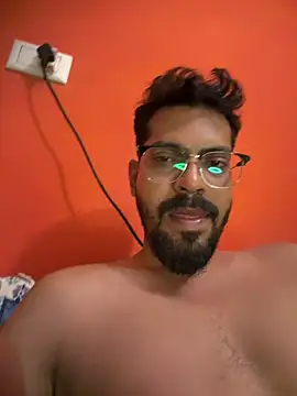 Stoner-boii-Cloudy-arhan live sex cam