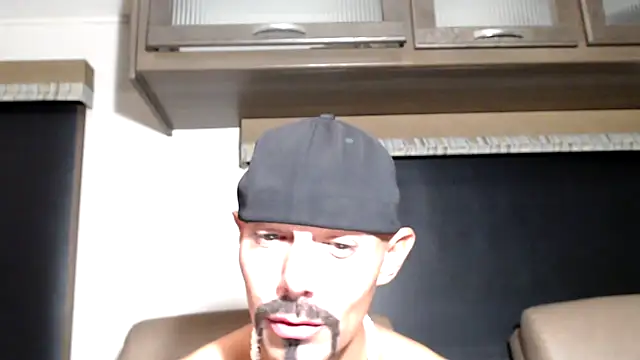 ThickD2C live sex cam