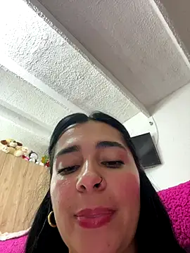 Meganmilk1 live sex cam