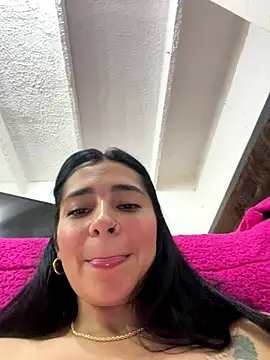 Meganmilk1 live sex cam