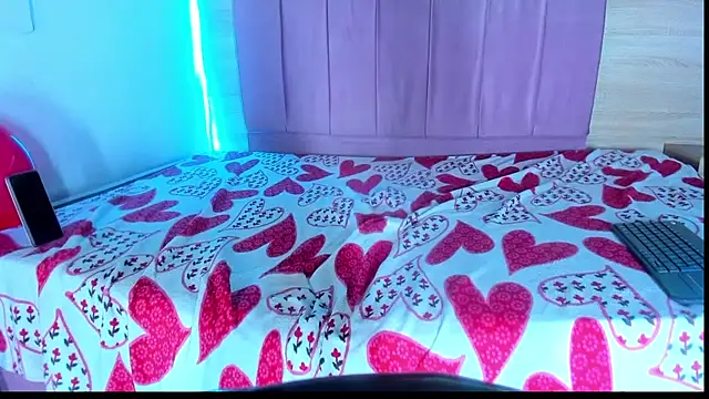 akamilasweetcm101's cam snapshot