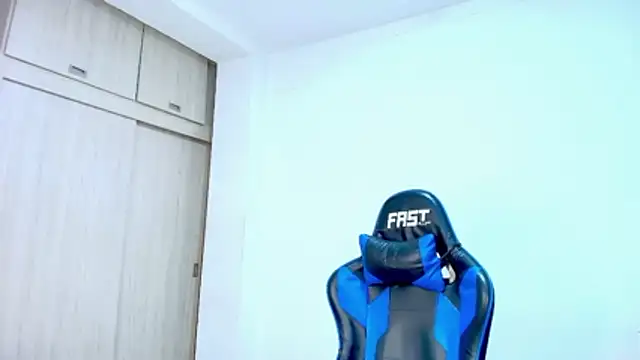 sophiax-x live sex cam