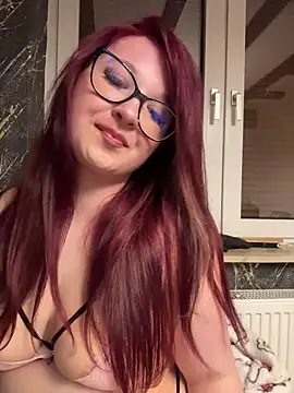 LittleChaosQueen's cam snapshot