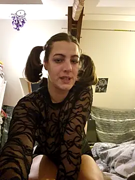 LoLa-69-X live sex cam