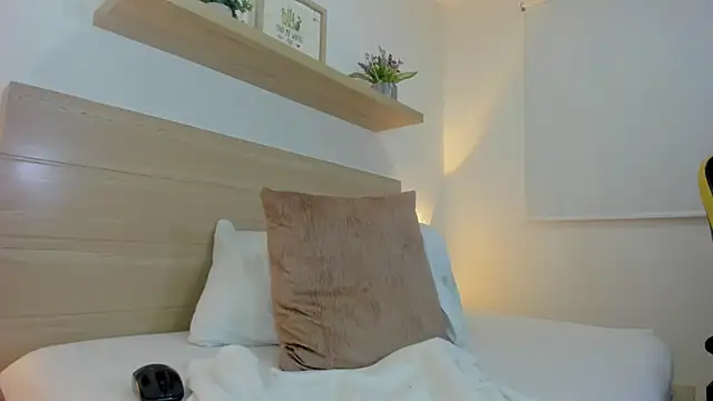 mara08_'s cam snapshot