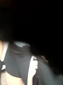 Belinda-Naughty live sex cam