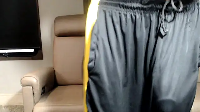 ThickD2C live sex cam