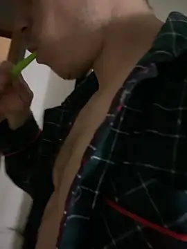 Maksiii-all live sex cam