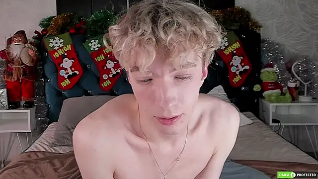 TrevorBenson live sex cam