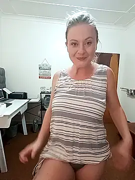 Vintasia live sex cam