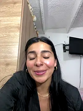 Meganmilk1 live sex cam