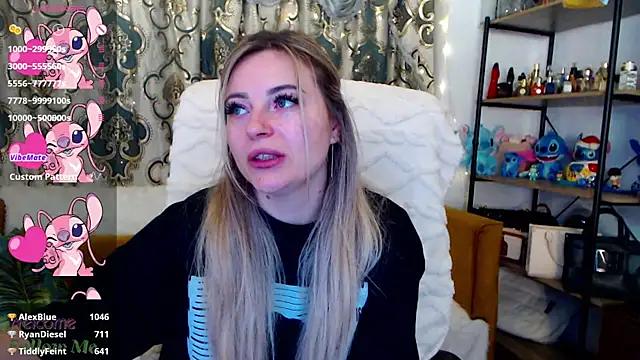 Rania_Stitch's cam snapshot