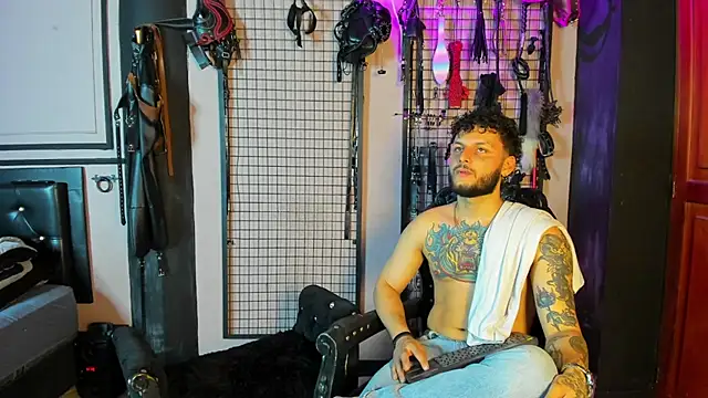 Twisted_Fantasy's cam snapshot