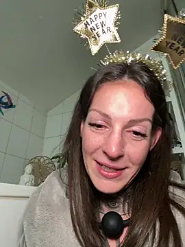 BrownieyQueen's cam snapshot