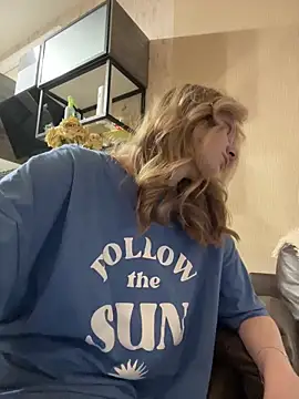 MaryHiggins live sex cam