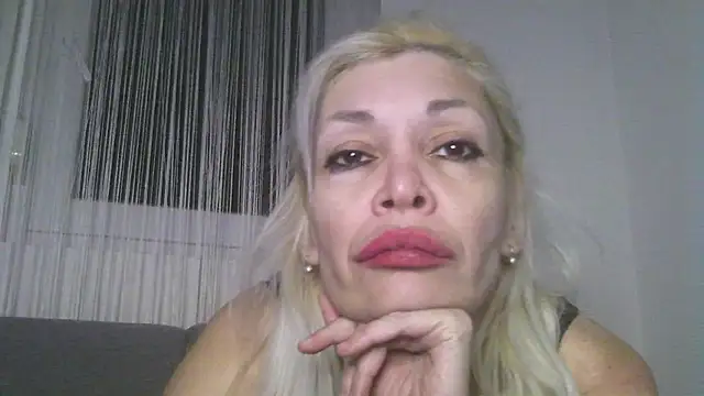 EvaaMina's cam snapshot