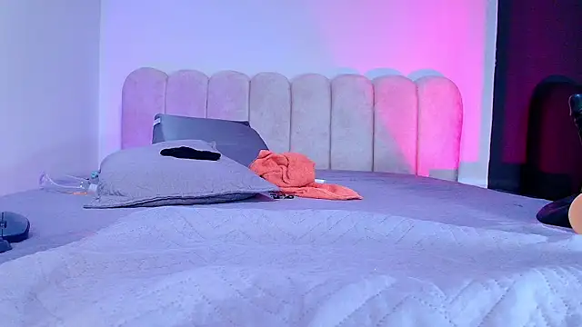 mia_stanfort's cam snapshot