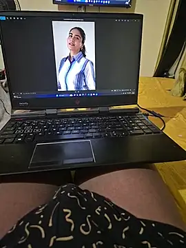 sinnerissinner live sex cam