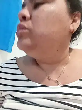 yaneth_'s cam snapshot