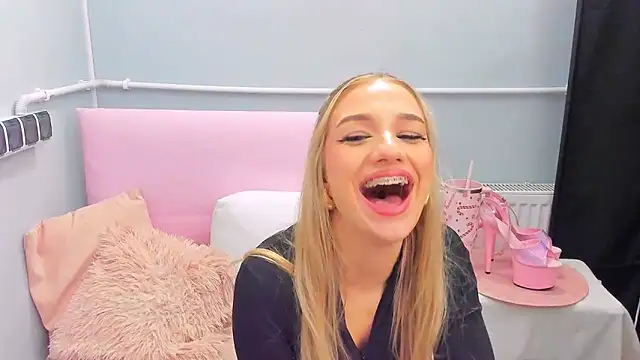 EvetteRose live sex cam