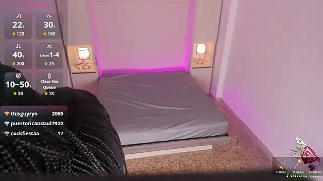 EmilyyStuart's cam snapshot