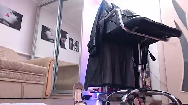 MistressMilfa's cam snapshot