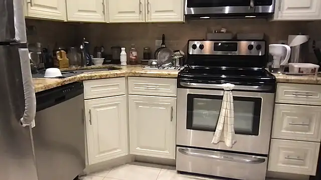 BigGuyMuscle live sex cam