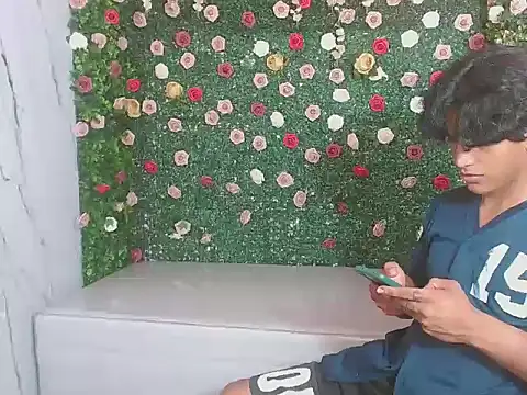 mau_elixxx live sex cam