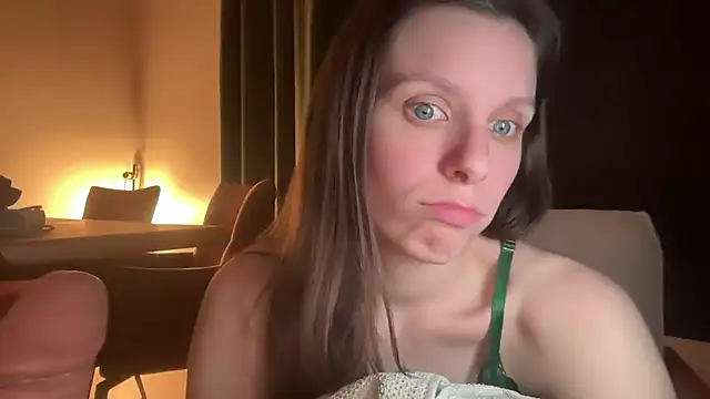 madameJD's cam snapshot