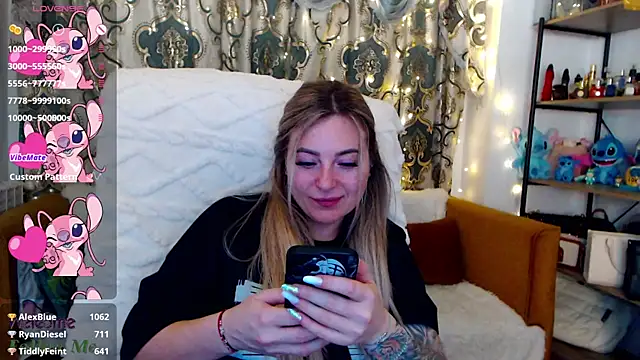 Rania_Stitch's cam snapshot