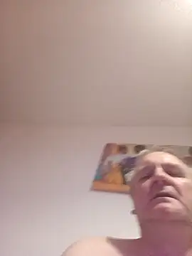 Paolo7619 live sex cam