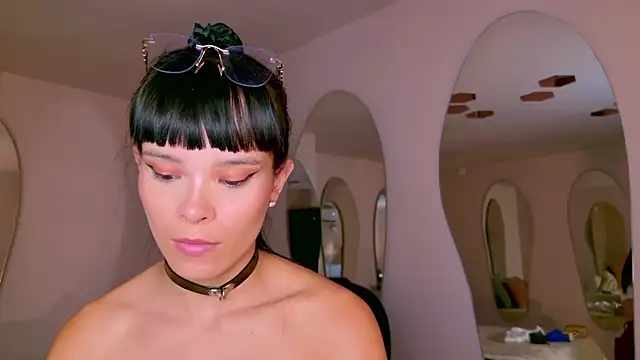 AgathaKondo_'s cam snapshot