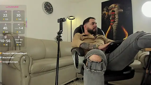 Ethan_Castellano live sex cam