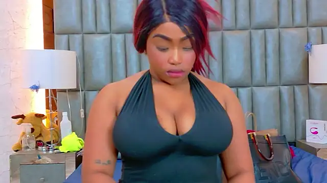 TianahGlow's cam snapshot