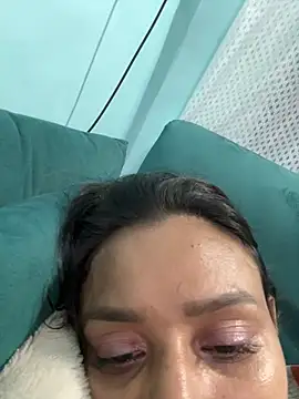 heenashai's cam snapshot