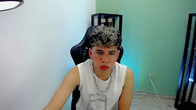 Big_boyss_ live sex cam