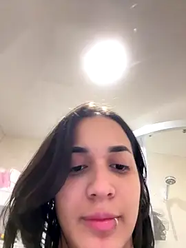 MiaMorenoo live sex cam