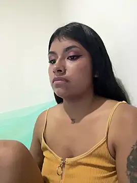 ChantalPetit live sex cam