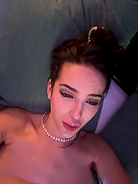 VitoriaCarusso live sex cam