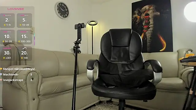 Ethan_Castellano live sex cam