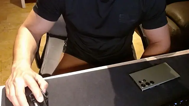 sensualman90's cam snapshot