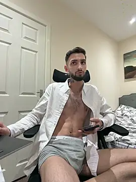 Juliann69Ramiro live sex cam