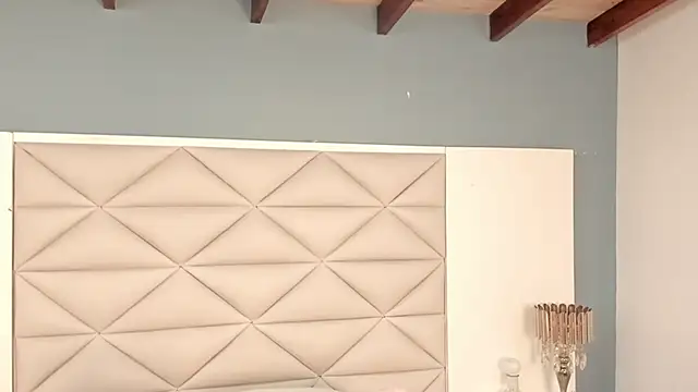 Twwiiggy live sex cam