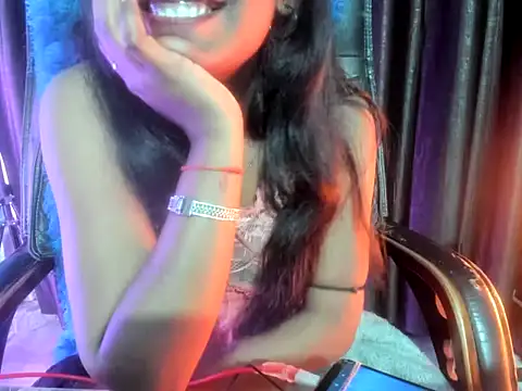 Priya_Sengar's cam snapshot