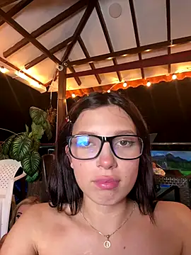 l0lita_sweet live sex cam