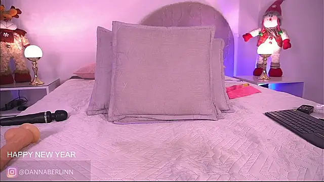 danna_berlin_'s cam snapshot