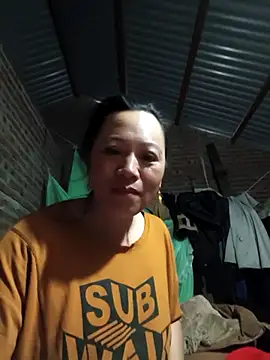 Y-eahi's cam snapshot