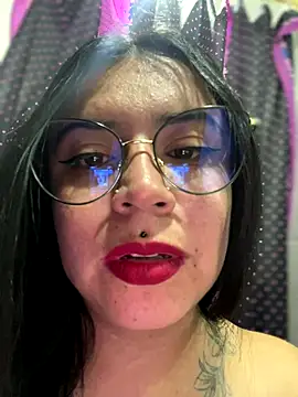 Devilsweet17's cam snapshot