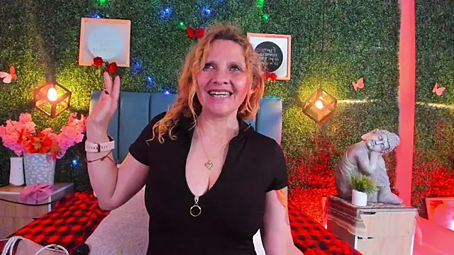 Evangelyne_rose's cam snapshot